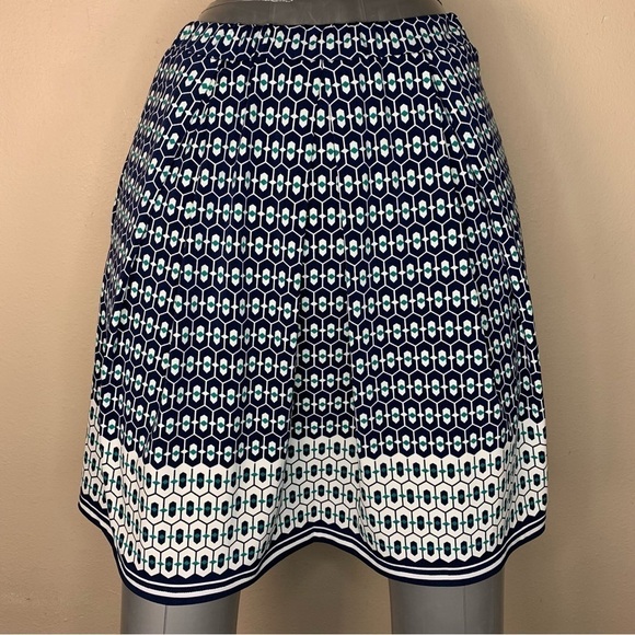 Small Max Studio White Blue Green Skirt Stretch 4 6 Geometric Print A Line - Picture 3 of 9